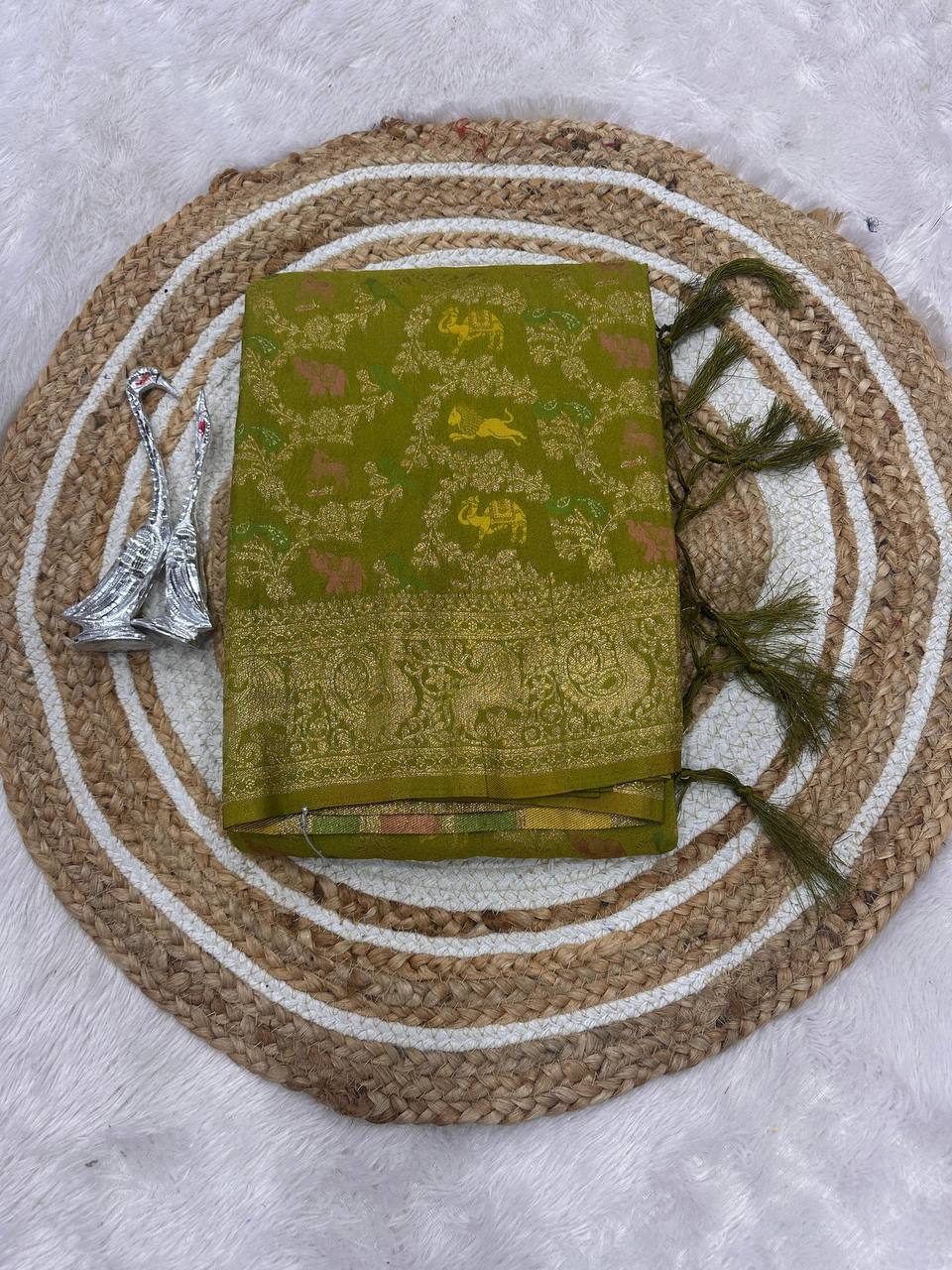 Pure Naylon kadi Creap Georgette jangal theem meenakari jaqurad weveing body ,border with Rich pallu