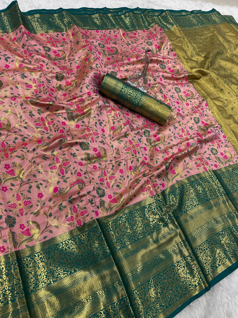 Surreptitious Pure Kanjivaram Silk Saree With Prodigal Blouse Piece