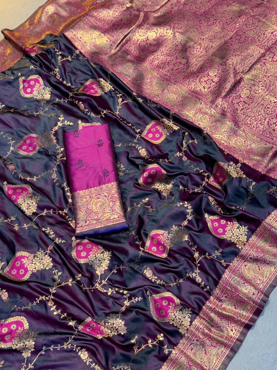 BEAUTIFUL TWO TONE ZARI WEAVING SAREE