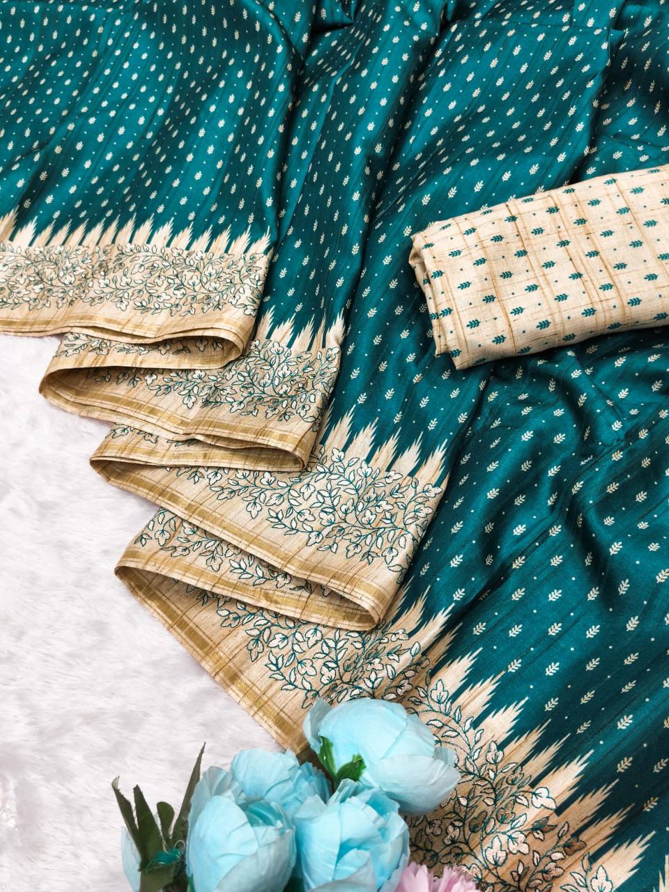 Women's Designer Premium Banarasi Soft Silk Saree