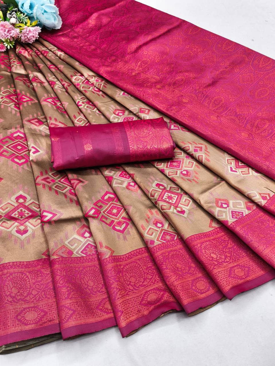 SOFT AND PURE BANARASI SILK WITH FLOWERS AND MINA GOLD SAREE DESIGN - PINK