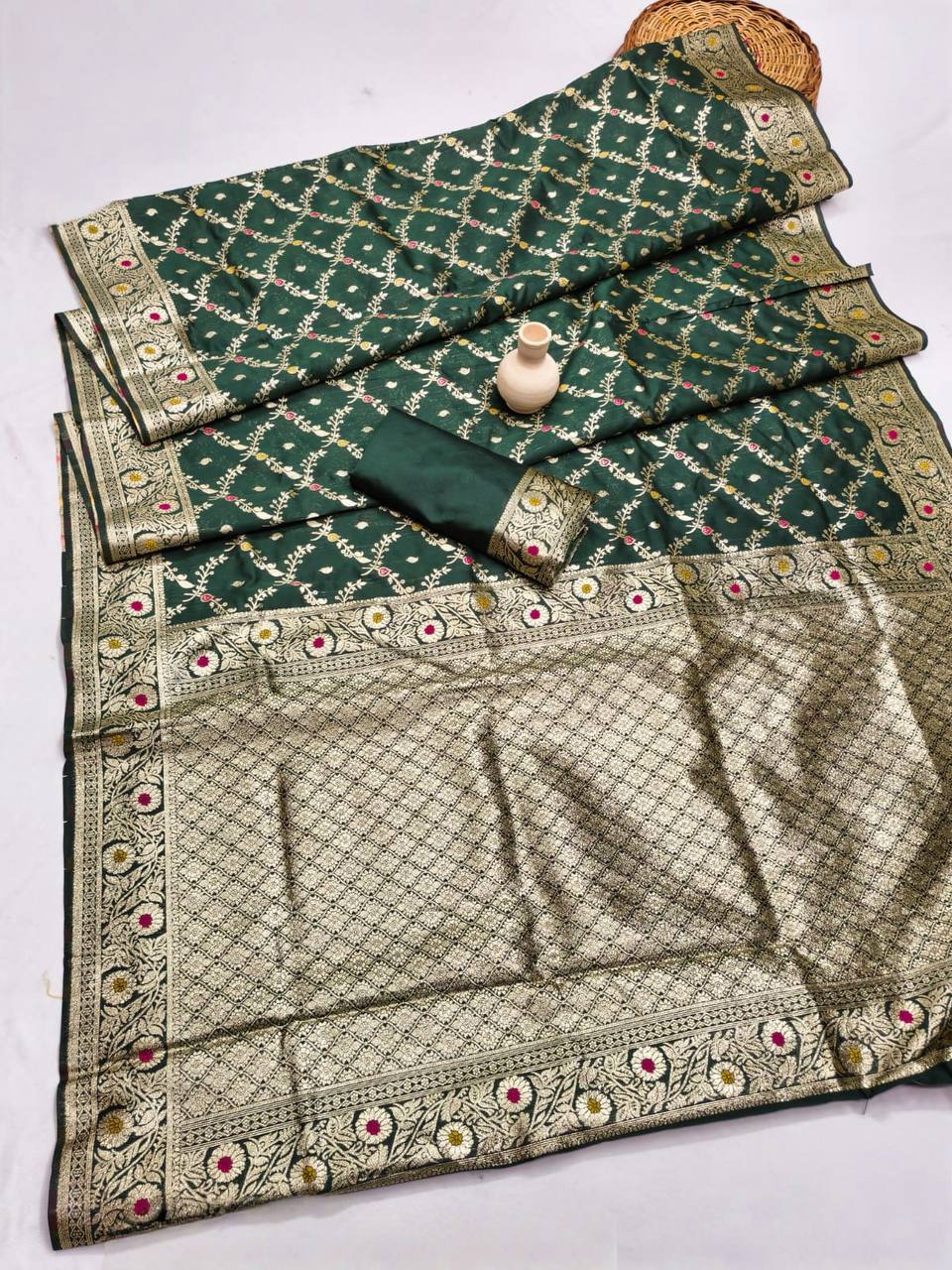 GREEN  FANCY BANARASI SILK FLOWERS AND MINA WITH WEAVING ZARI RICH PALLU AND BORDER WORK SAREE WITH UNSTITCHED BLOUSE