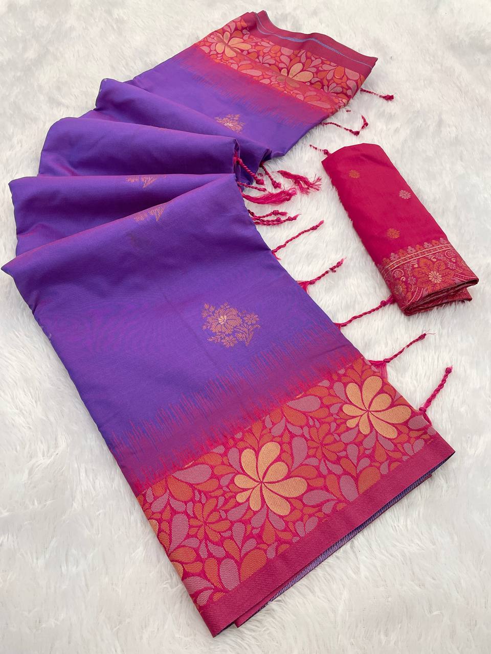 Elegant Two-Tone Banarasi Handloom Silk Saree light purple