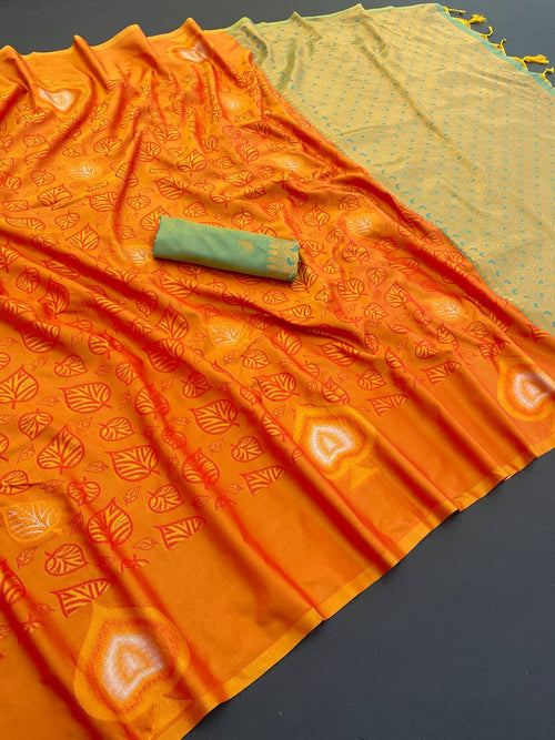 *✨ Elegant Two-Tone orange Banarasi Handloom Silk Saree ✨*