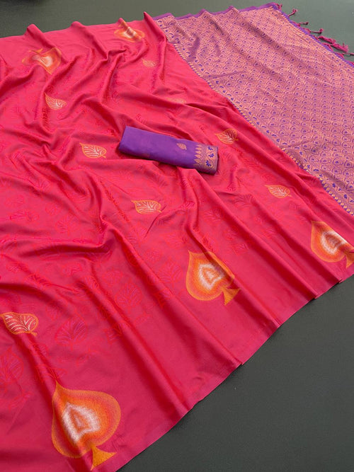 *✨ Elegant Two-Tone light pink Banarasi Handloom Silk Saree ✨*