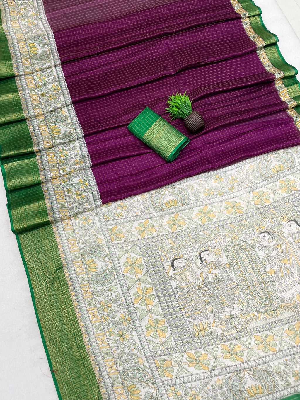 Royal Two-Tone Dolla Checks Saree With Jacquard Border & Contrast Designer Blouse -WINE