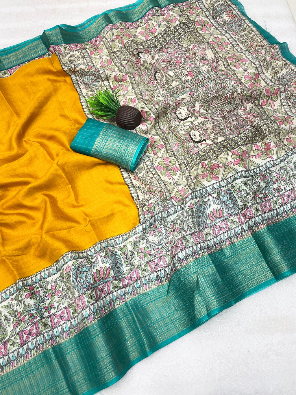 Royal Two-Tone Dolla Checks Saree With Jacquard Border & Contrast Designer Blouse -YELLOW