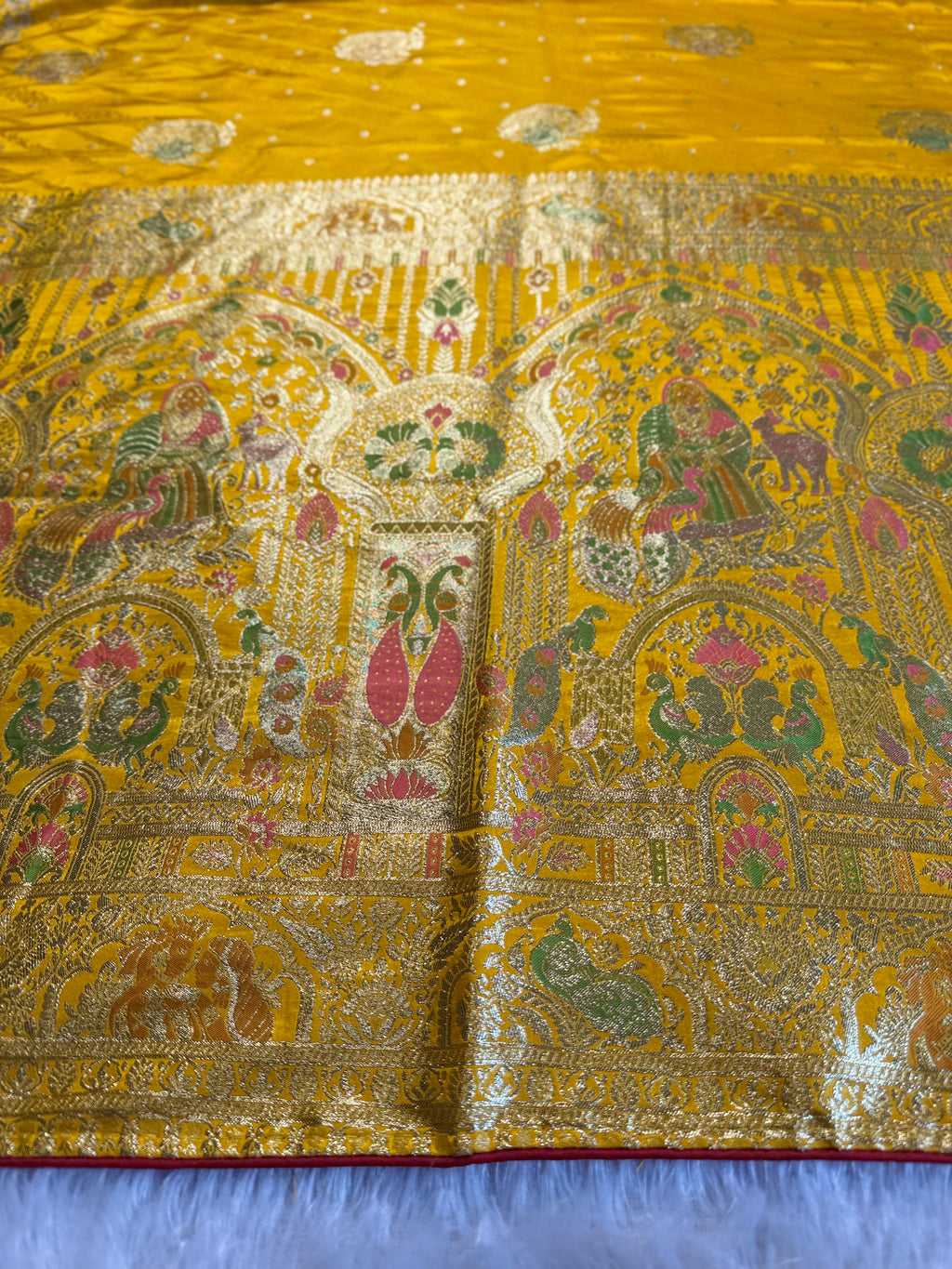 Ethnic Queen Designer Saree with Rich Pallu and Classic Cultural Grace