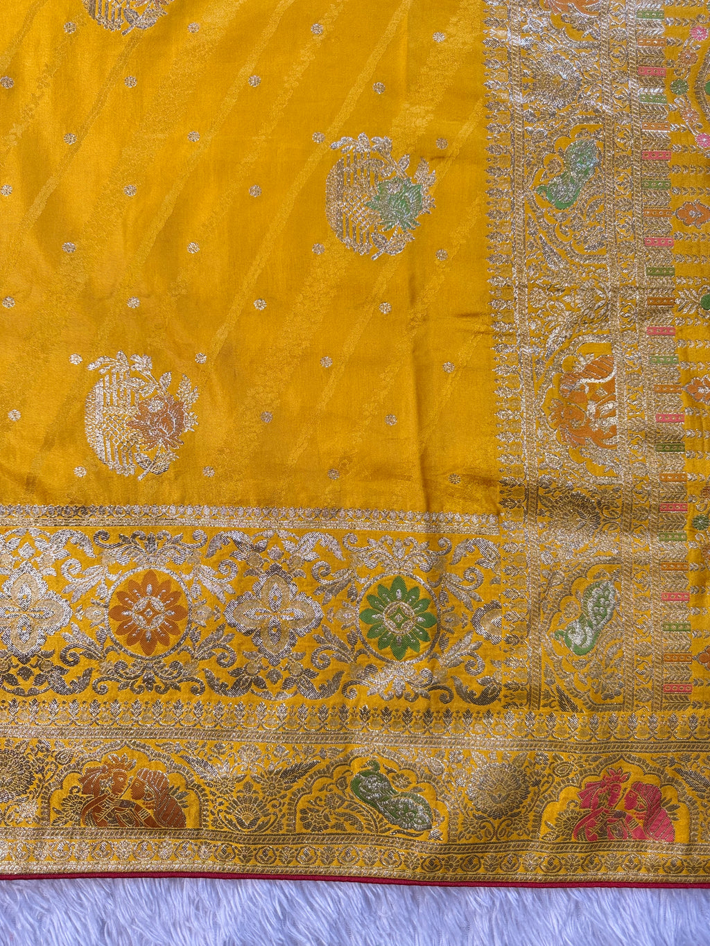 Ethnic Queen Designer Saree with Rich Pallu and Classic Cultural Grace