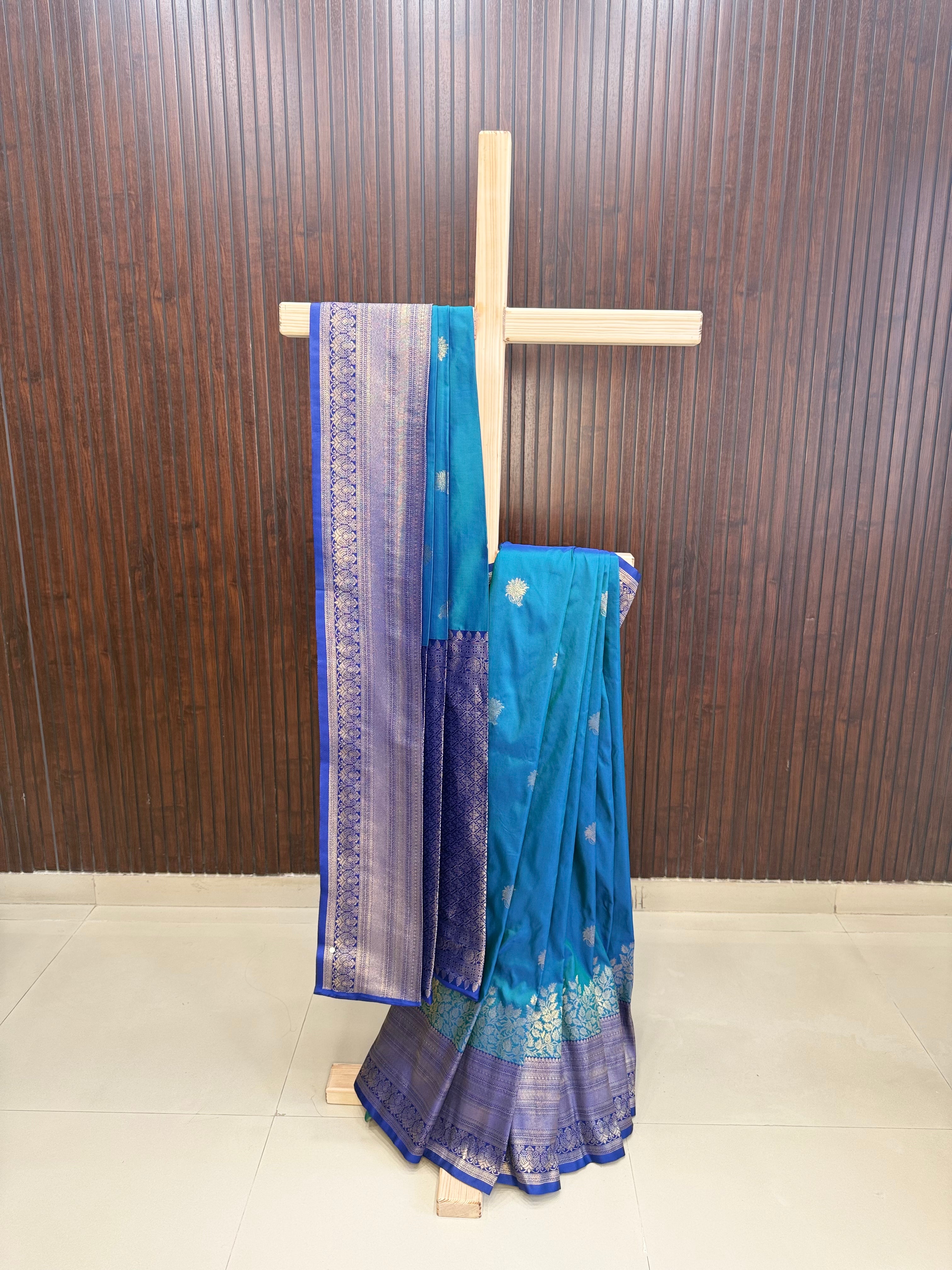 Elegant Teal Blue Banarasi Saree with Antique Gold Zari Border