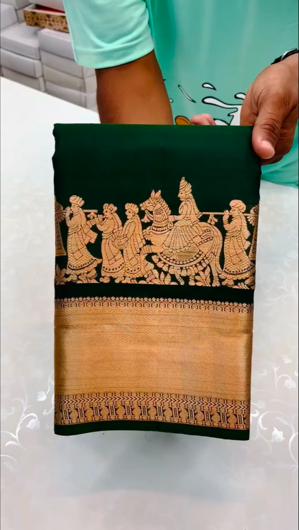 Green Kanchipuram slik saree