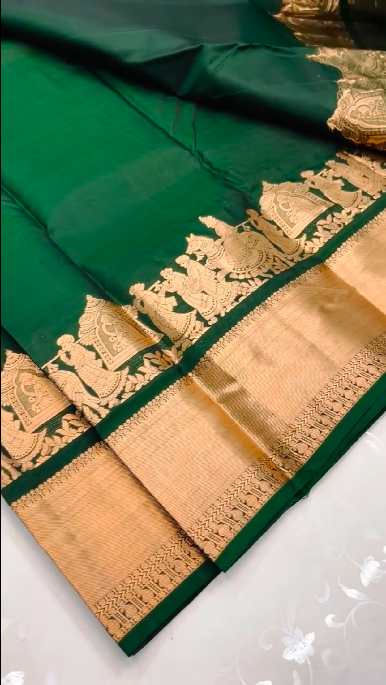 Green Kanchipuram slik saree
