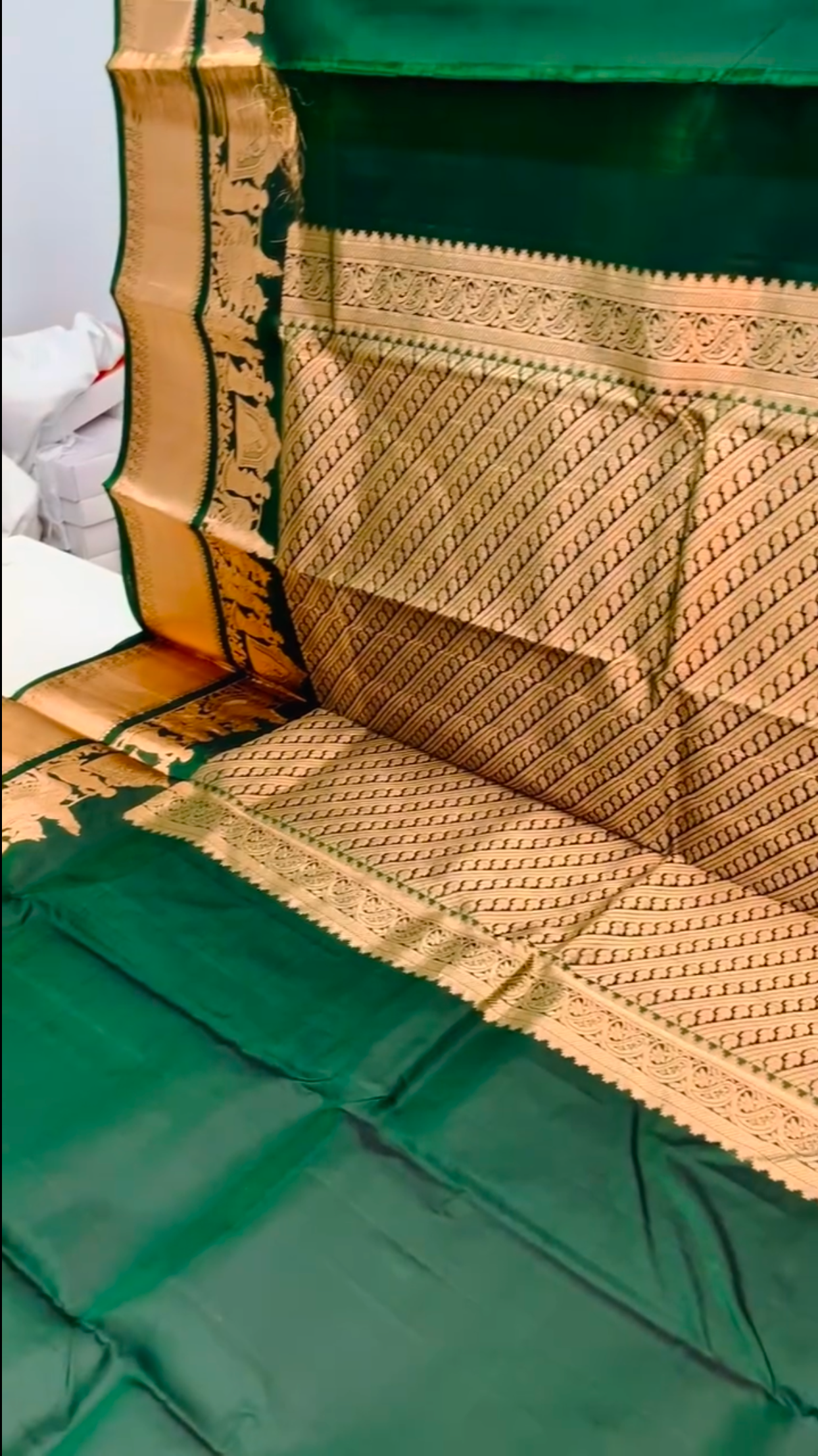 Green Kanchipuram slik saree