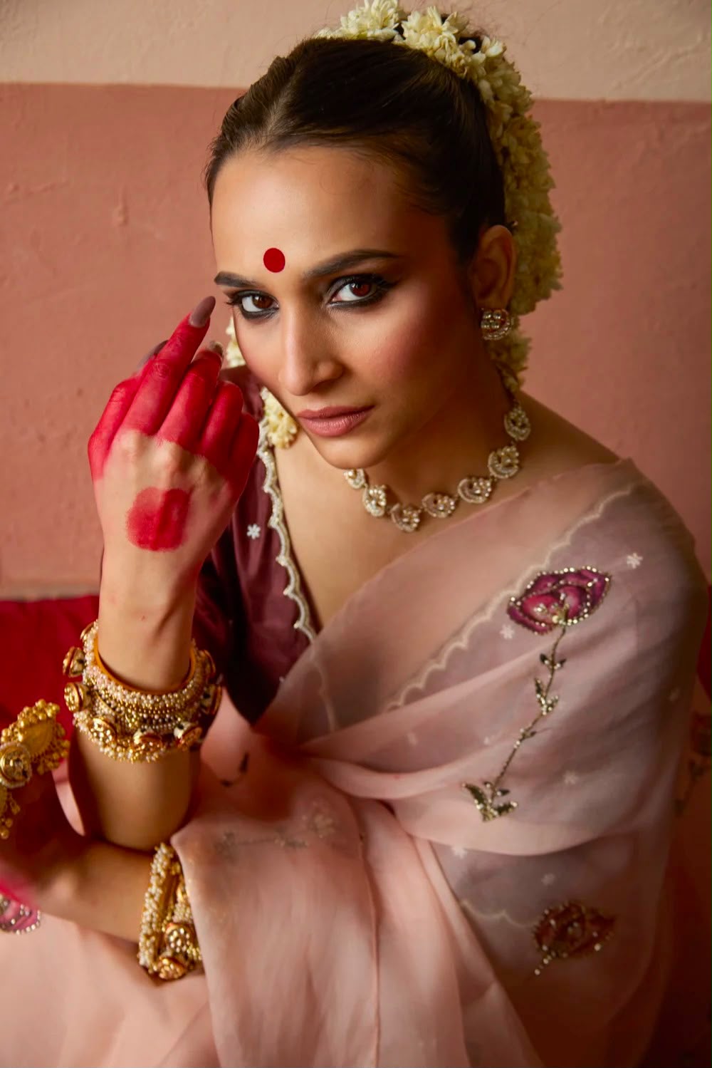 Celebrity Style Cutdana Handwork Tabi Organza Saree
