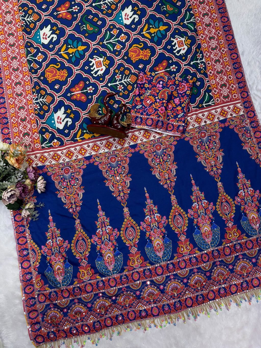 Royal Hand Mirror & Zari Chinnon Designer Saree