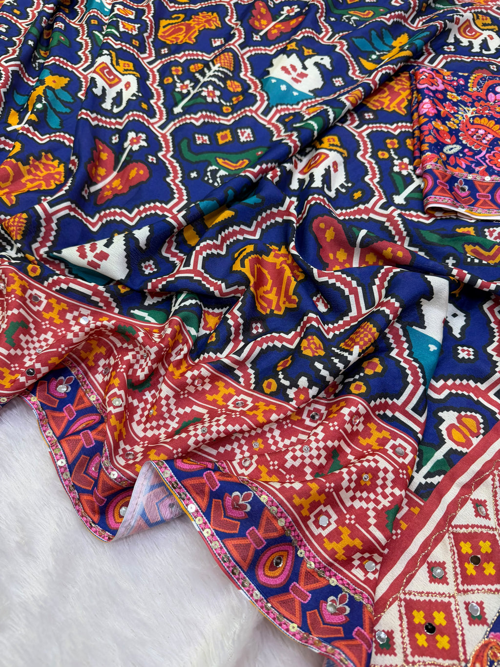 Royal Hand Mirror & Zari Chinnon Designer Saree