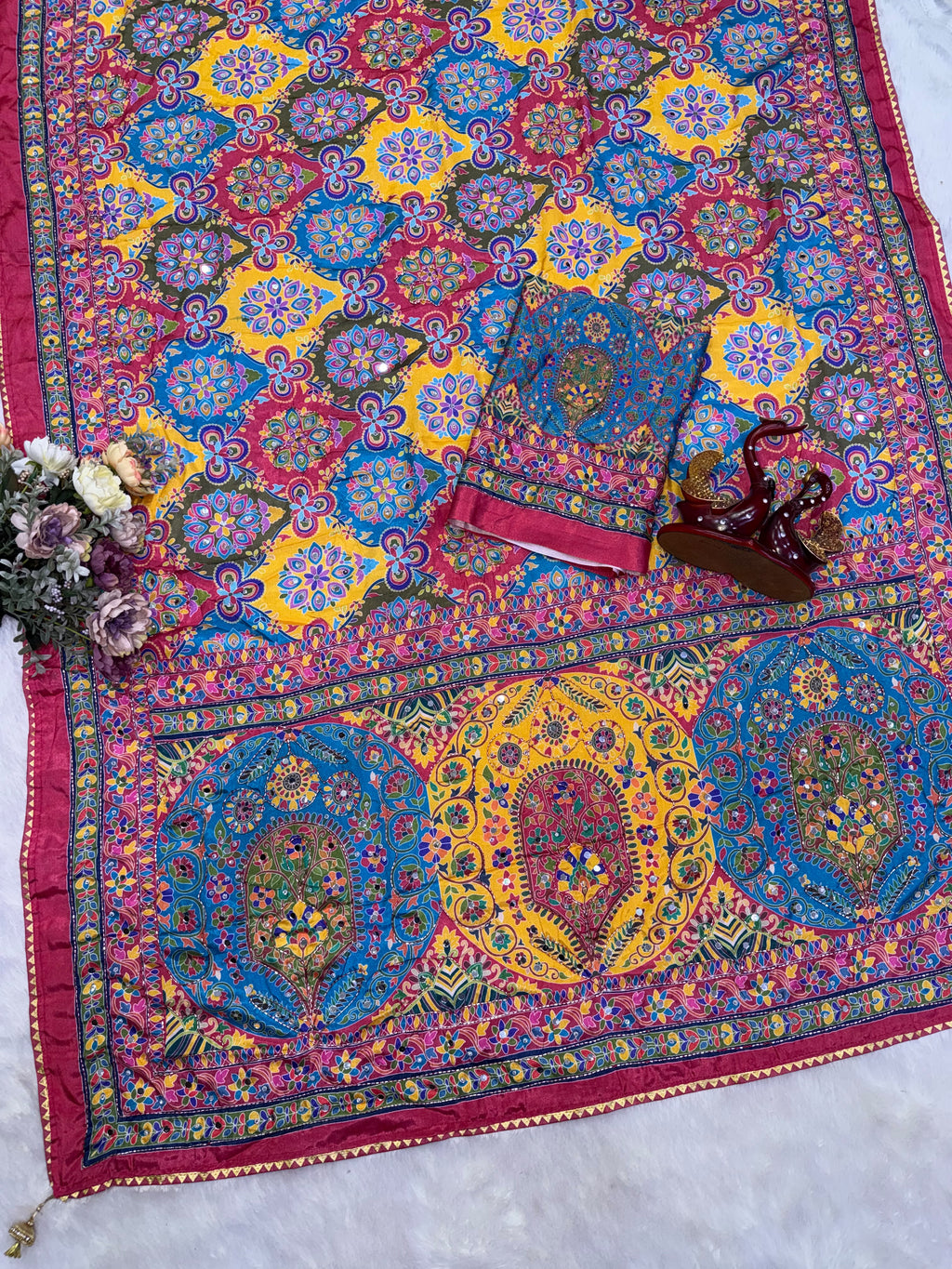 Royal Multicolor Floral Kalamkari-Inspired Printed Saree with Intricate Traditional Motifs & Designer Border