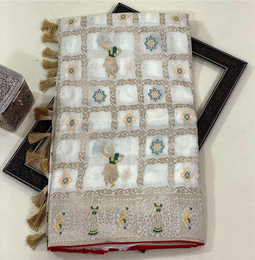 Dola Silk Weaving Saree With Rich Zari Woven Pallu With Fancy Tassels