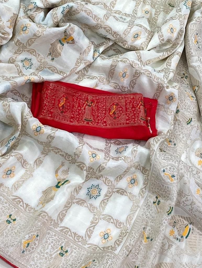 Dola Silk Weaving Saree With Rich Zari Woven Pallu With Fancy Tassels