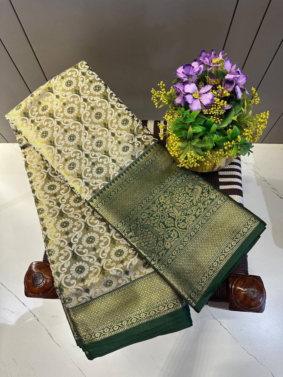 Pure Kanjivaram Silk Saree With Contrast Gold Zari Rich Weaving Pallu