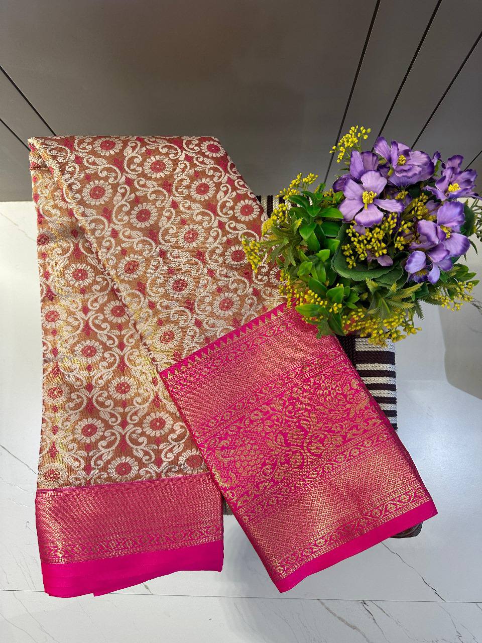 Pure Kanjivaram Silk Saree With Contrast Gold Zari Rich Weaving Pallu
