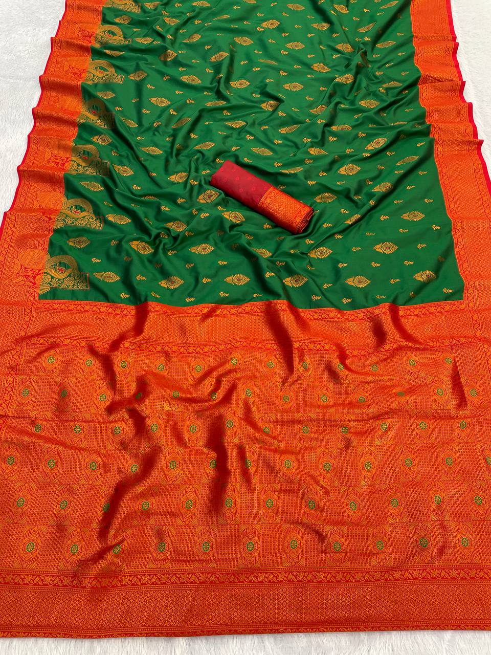 Demesne  Soft Banarasi Silk Saree With Effervescent Blouse Piece