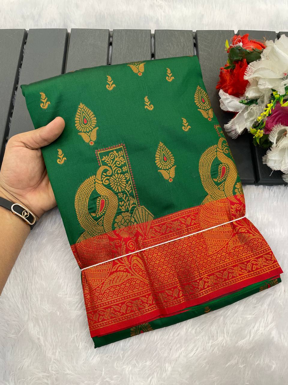 Demesne  Soft Banarasi Silk Saree With Effervescent Blouse Piece