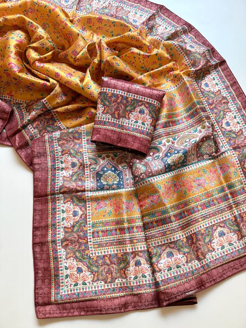 Elegant Pure Dola Jari Weaving Softy Silk Saree - YELLOW