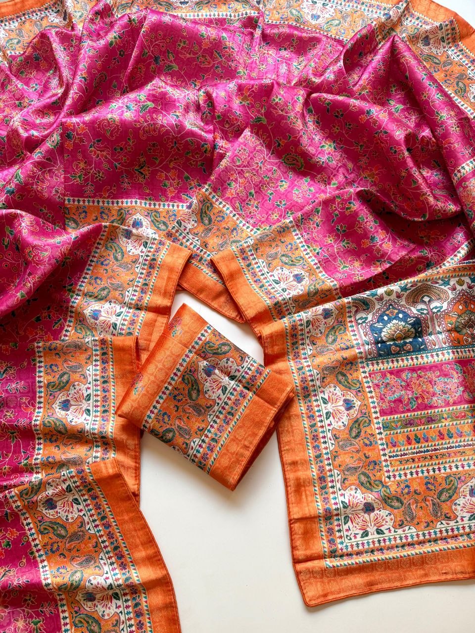 Elegant Pure Dola Jari Weaving Softy Silk Saree -PINK