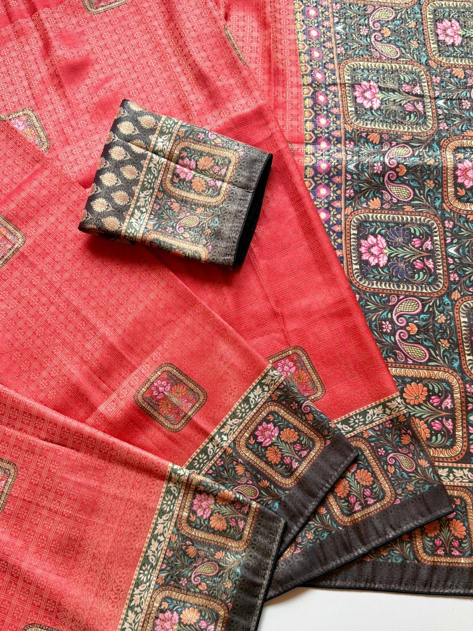 Roopkala Premium Jari Weaving Softy Silk Saree - RED