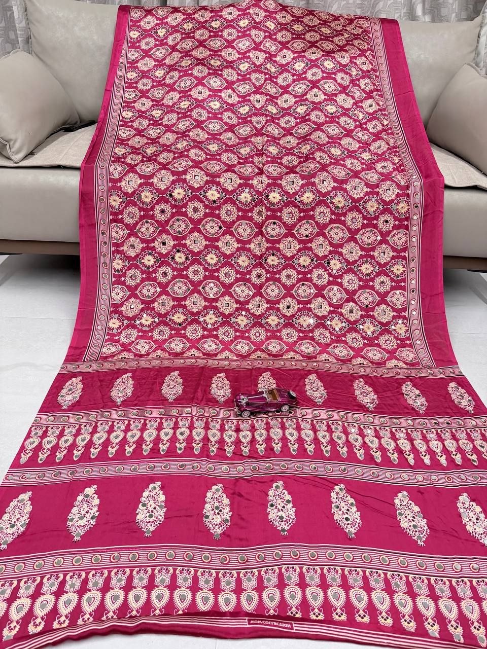 Royal  Banarasi Style Woven Saree with Traditional Motifs -  PINK