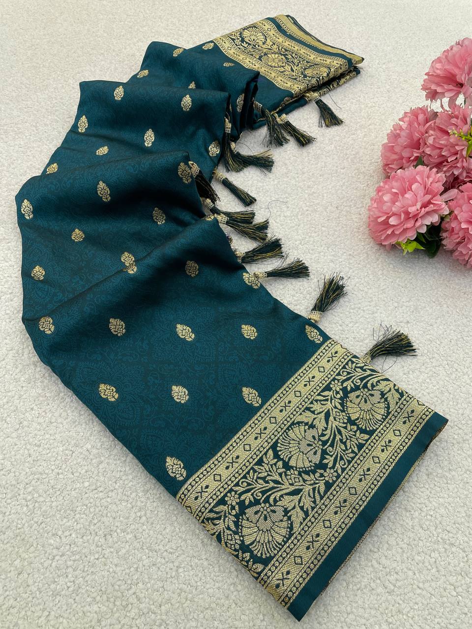 Royal Rama Banarasi Weaving Silk Saree with Elegant Golden Zari Border