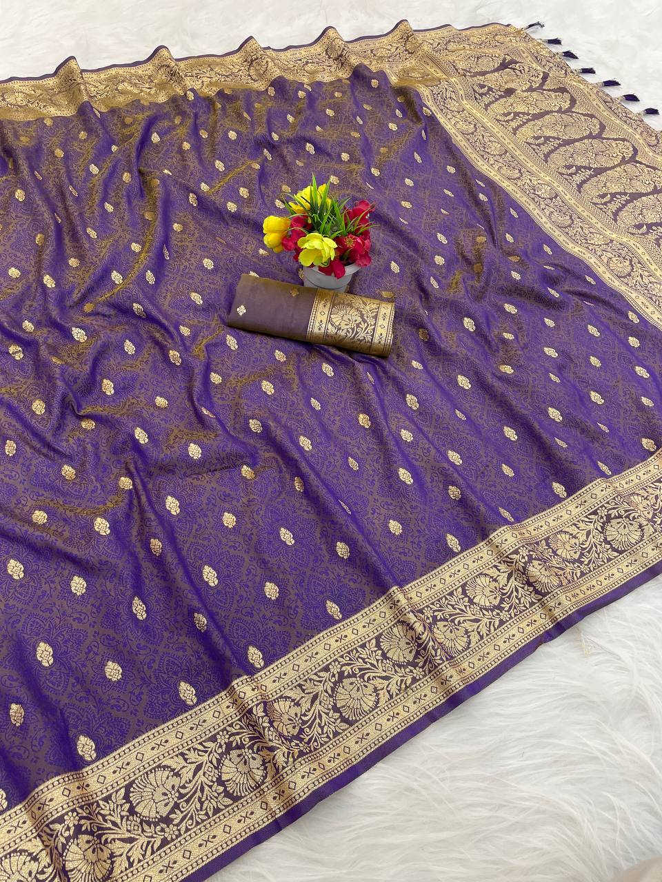 LIGHT Purple Banarasi Weaving Silk Saree with Golden Zari Border & Tassels