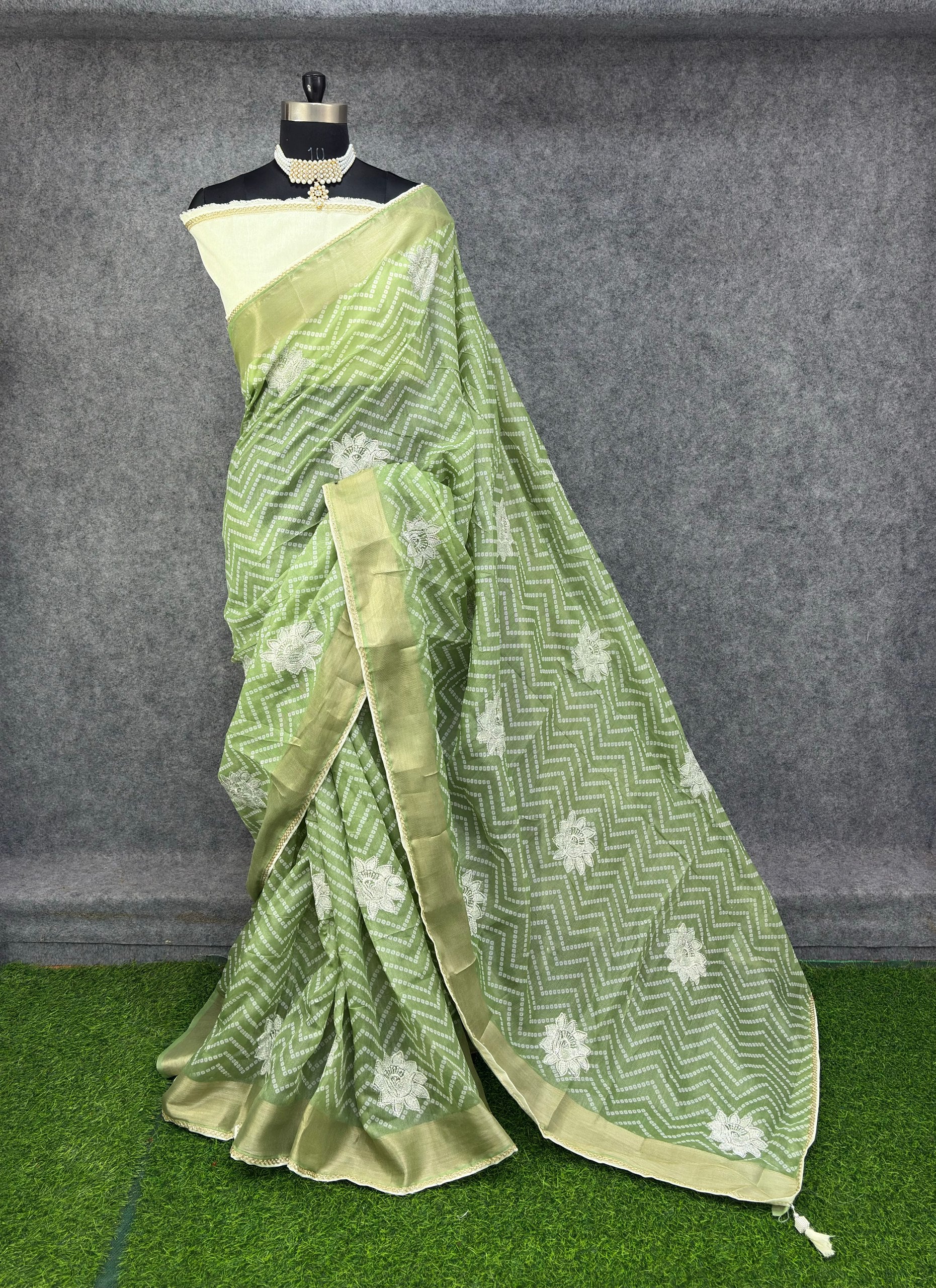 Elegant  Zigzag Designer Saree with Floral Buti Work -PISTA & SILVER
