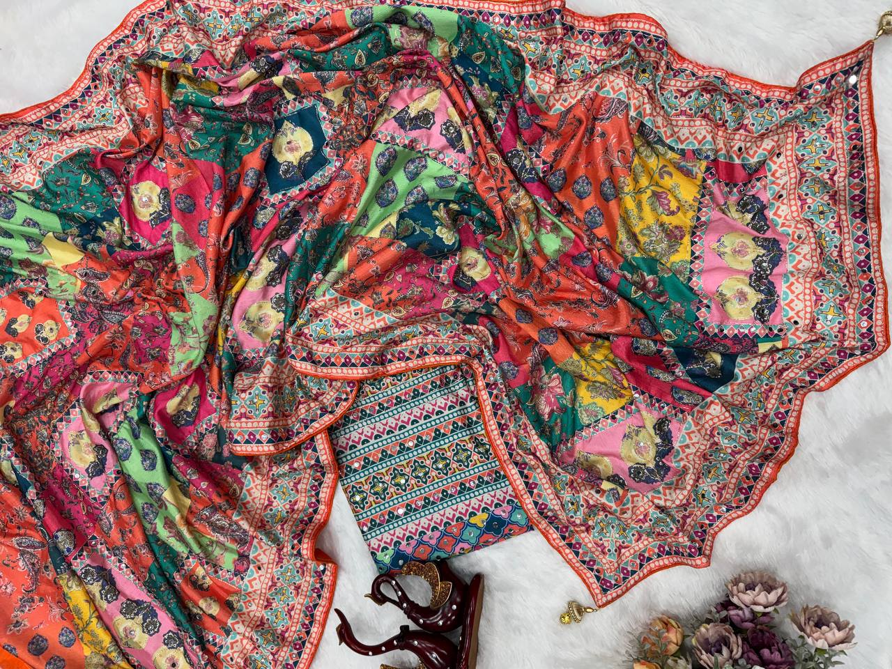 Noor-e-Mirror Chinnon Saree- PINK
