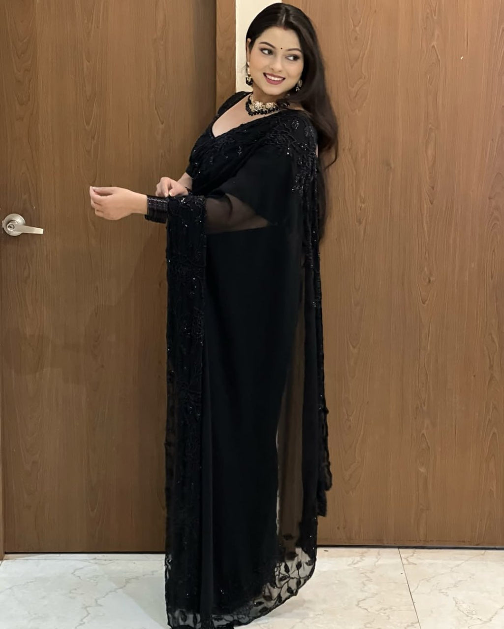 Designer Pure Fox Georgette Saree with Black Beads Work & Cutwork Border