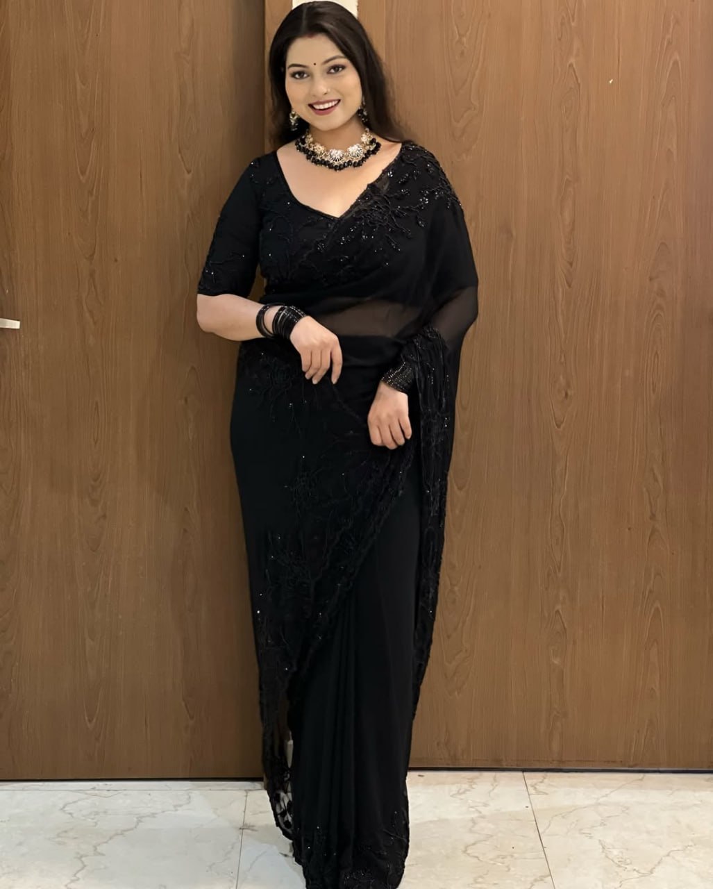 Designer Pure Fox Georgette Saree with Black Beads Work & Cutwork Border