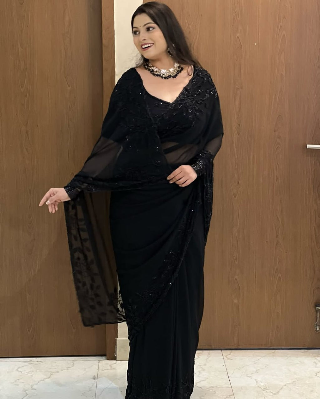 Designer Pure Fox Georgette Saree with Black Beads Work & Cutwork Border