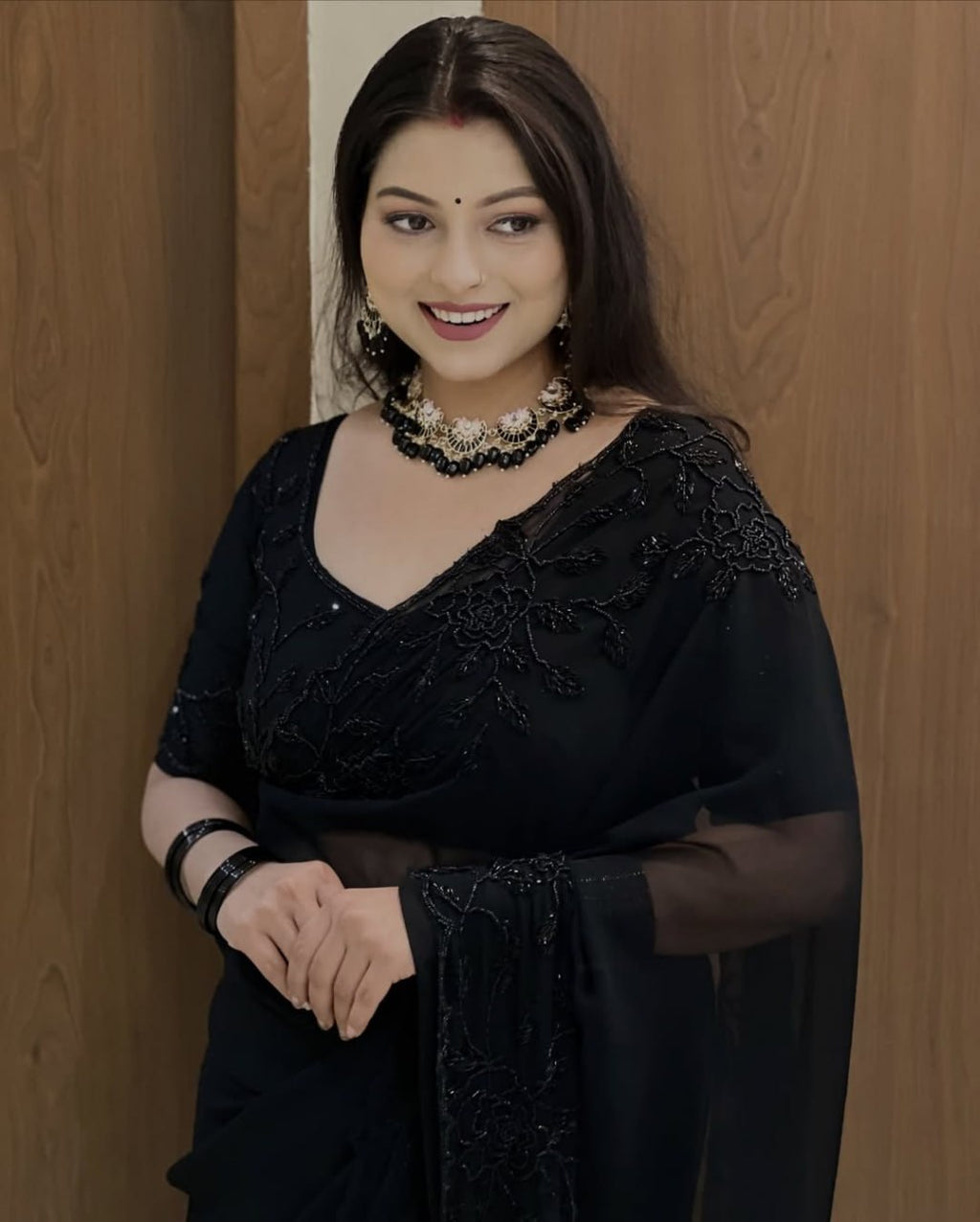 Designer Pure Fox Georgette Saree with Black Beads Work & Cutwork Border
