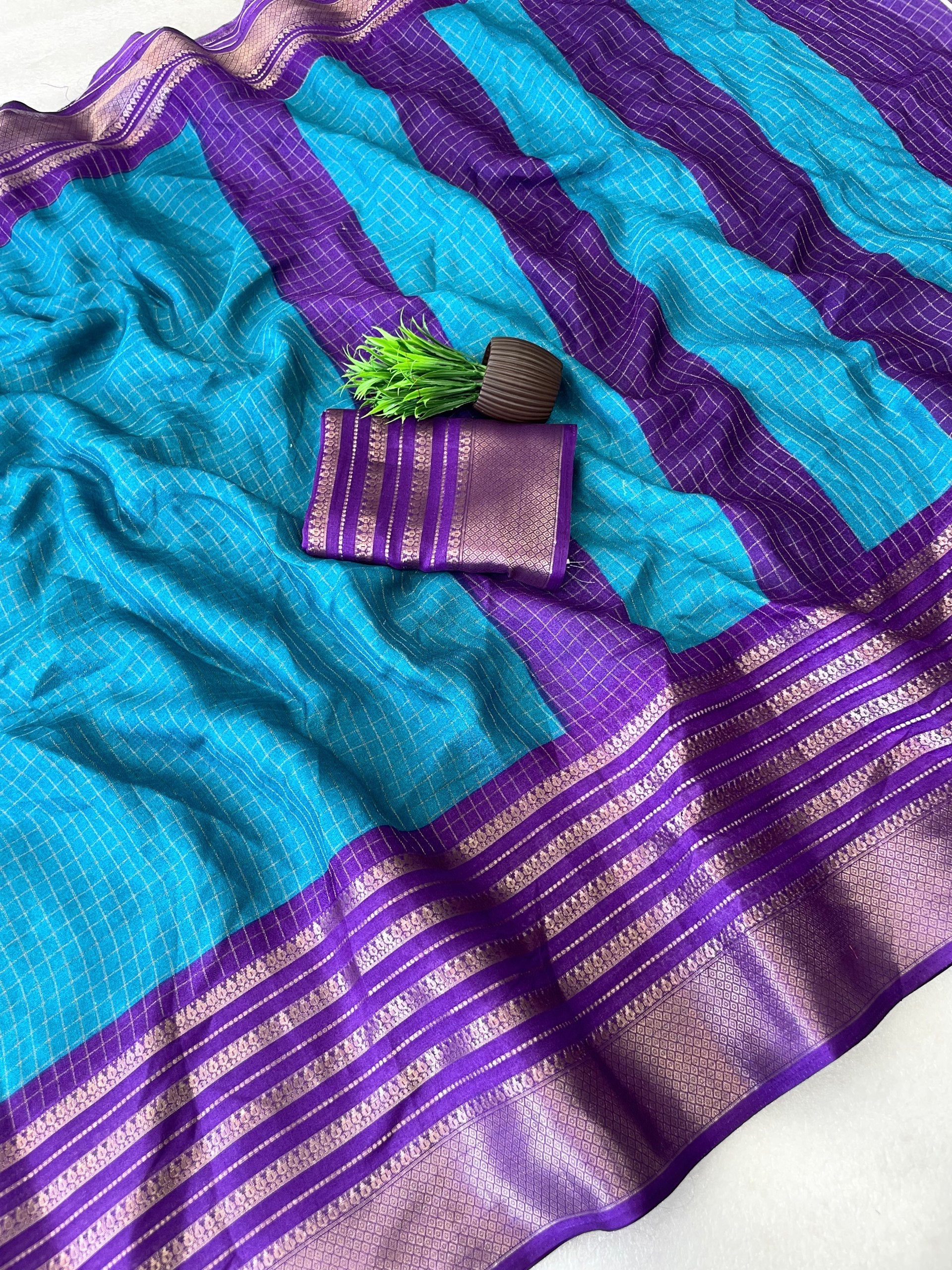 Elegant Two-Tone Premium Dolla Checks Saree With Weaving Jacquard Border - SKY