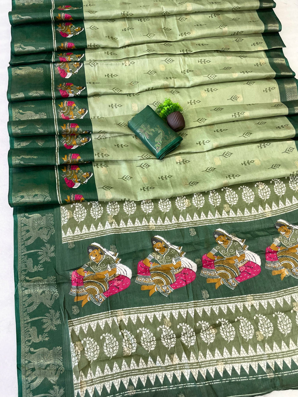 Elegant Two-Tone Floral Moss Mellow Saree with Jacquard Border & Designer Blouse - GREEN